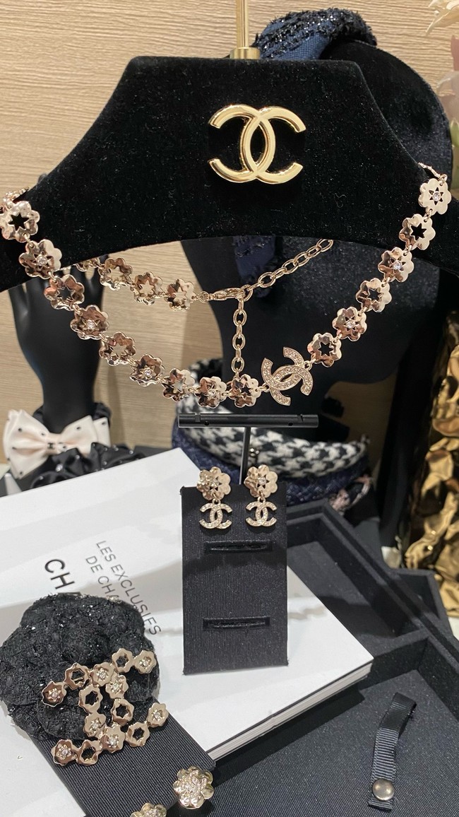 Chanel necklace CE16206