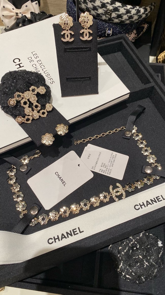 Chanel necklace CE16206