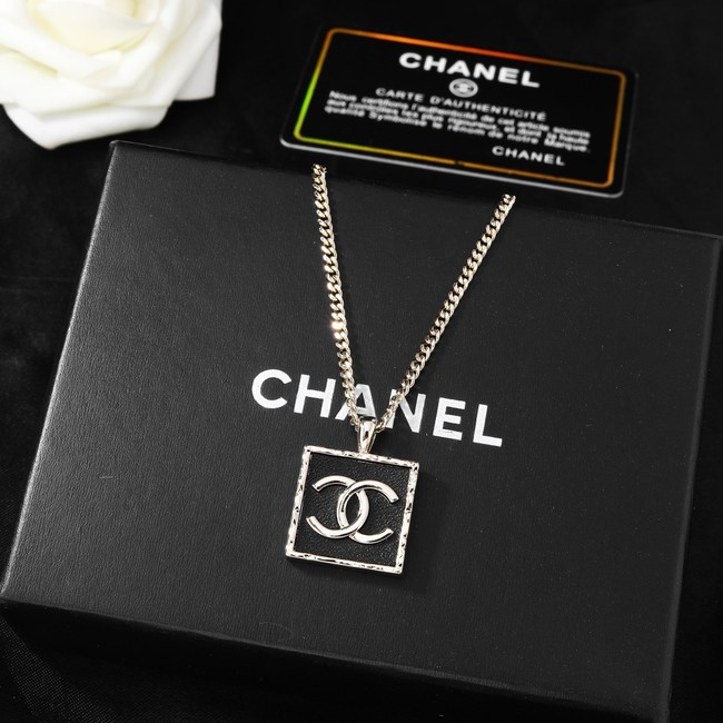 Chanel necklace CE16281