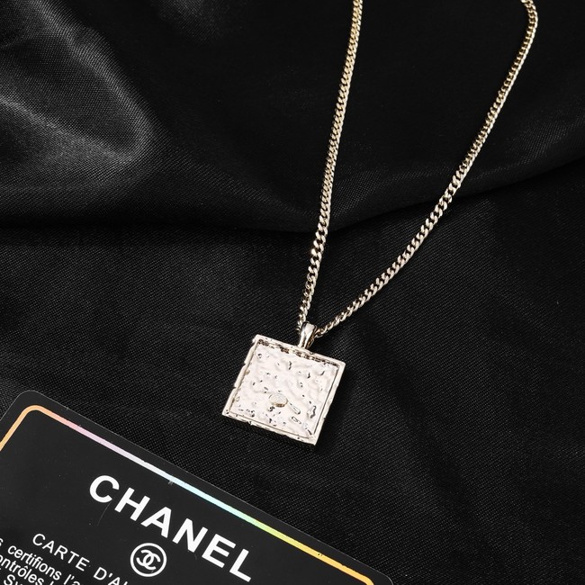 Chanel necklace CE16281